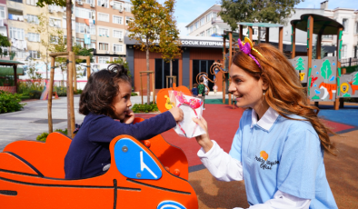 Fatih Belediyesi Dünya Kız Çocukları Günü’nde Fatihli Minikleri Unutmadı!