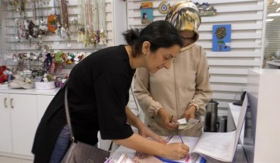 El sanatları satış ofisleri kadınlara gelir kaynağı oldu