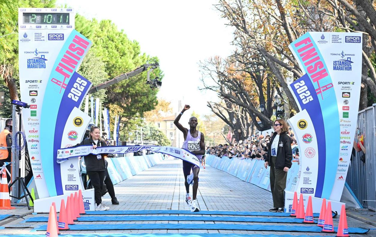TÜRKİYE İŞ BANKASI 47. İSTANBUL MARATONU KOŞULDU